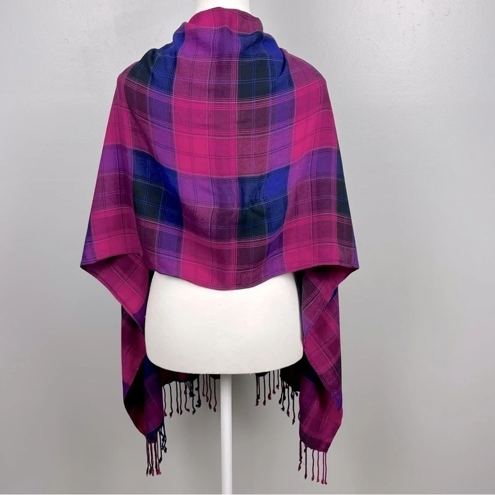 Columbia plaid lightweight fringed scarf wrap, approximately 24” x 72”.